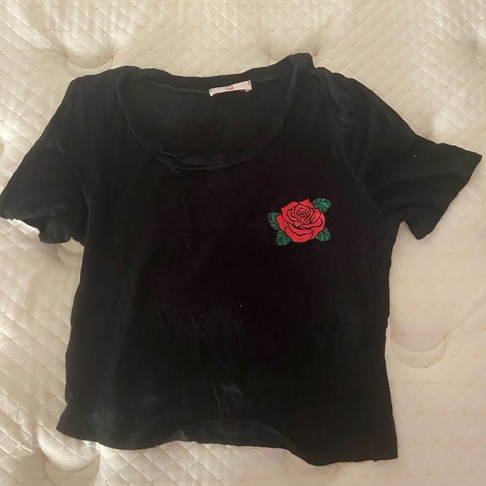 Black Short Sleeve Tee with Rose Embroidery